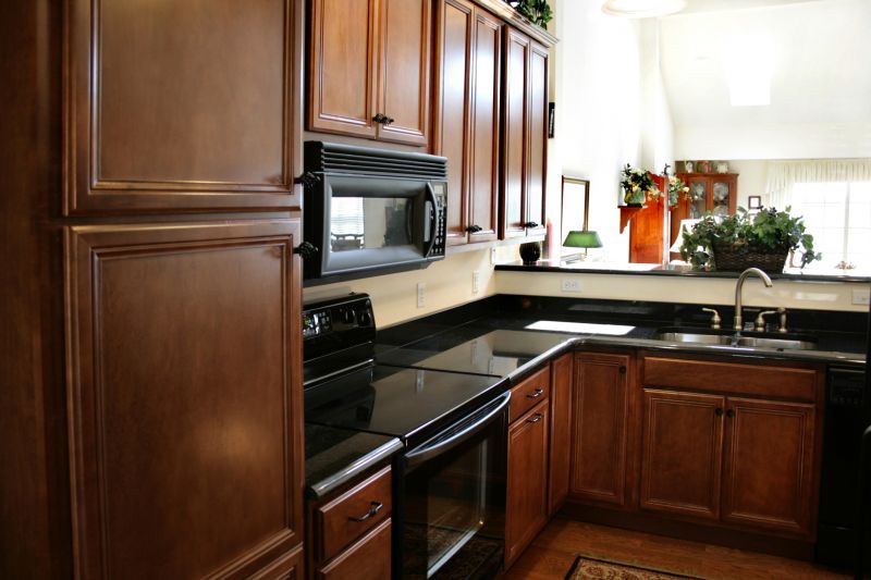 Cabinet Staining Service in Kokomo, IN